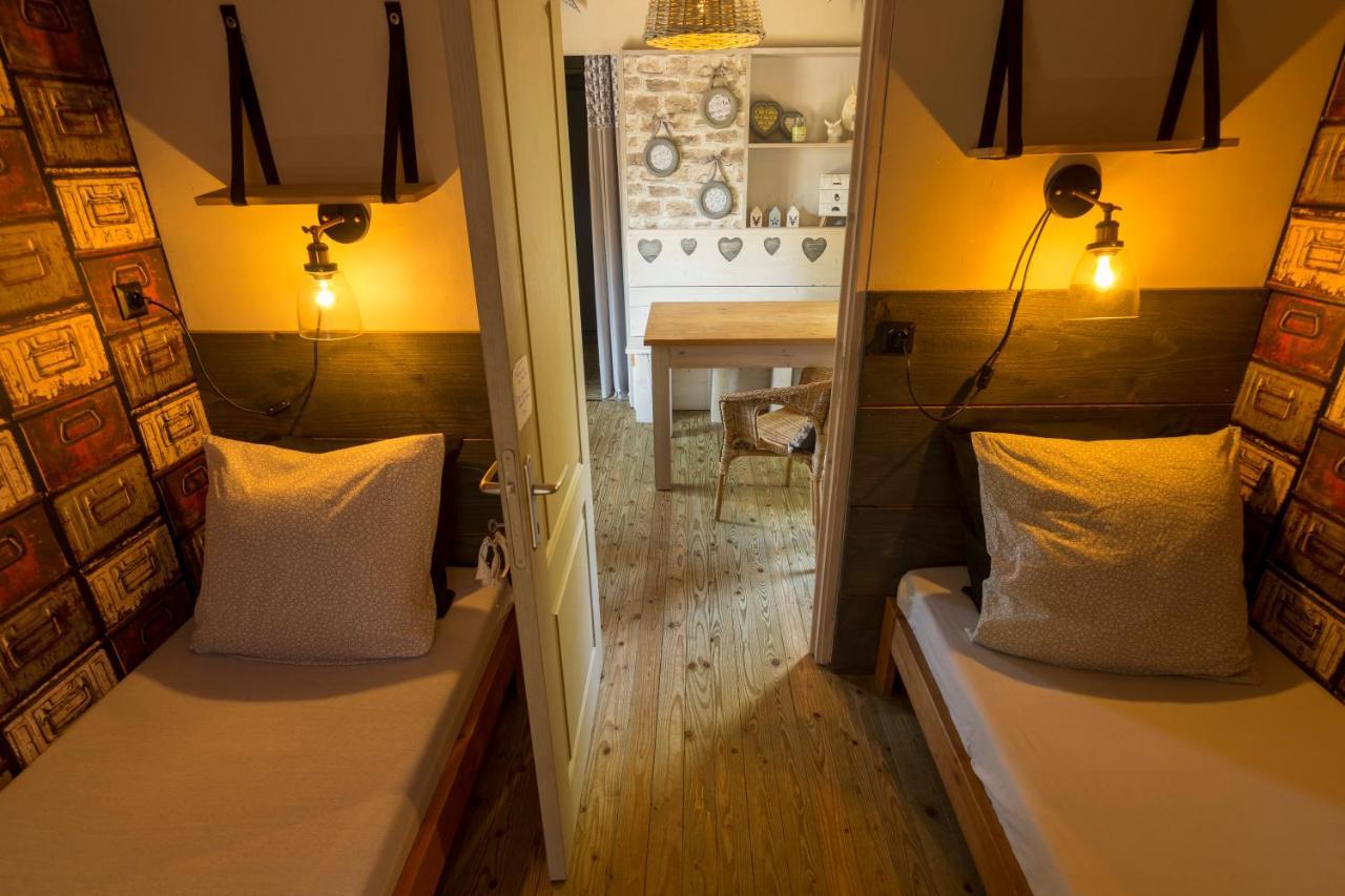 Les Chalets Du Goulet Le Bleymard Eksteriør billede