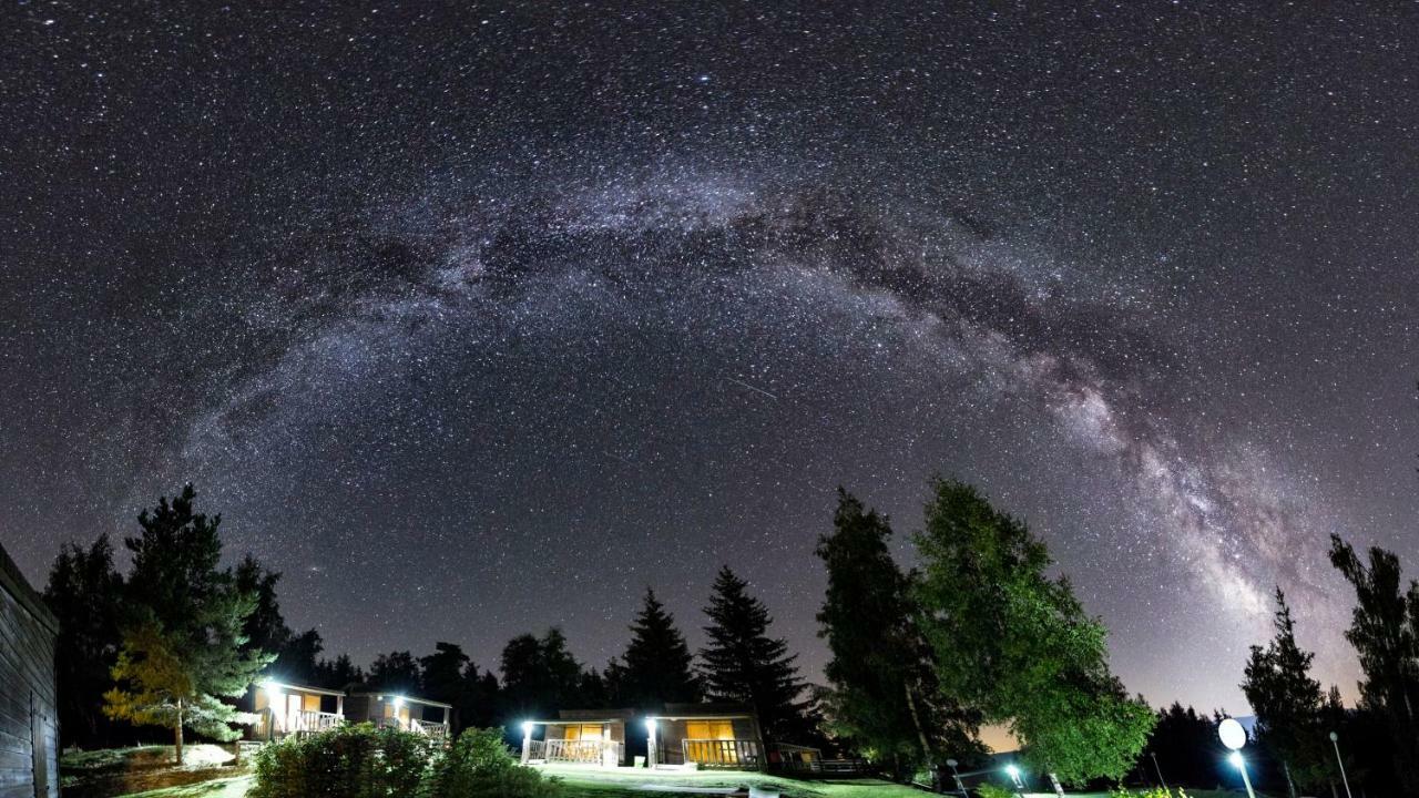 Les Chalets Du Goulet Le Bleymard Eksteriør billede